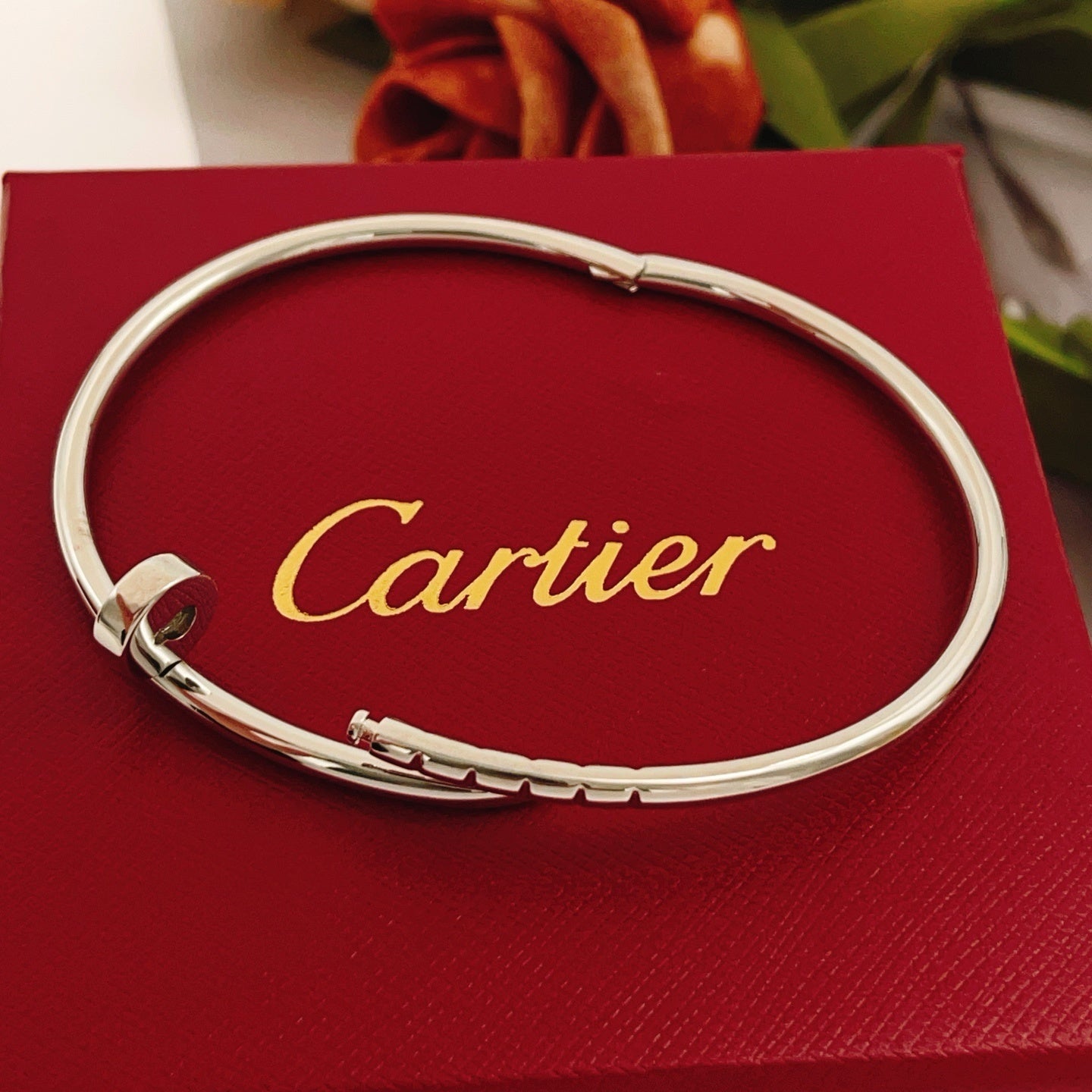 Celouraco Éclat Crystal Nail Bracelet
